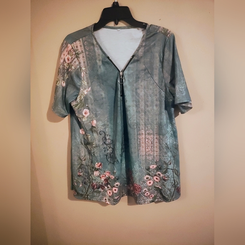 Floral Zippered Top
